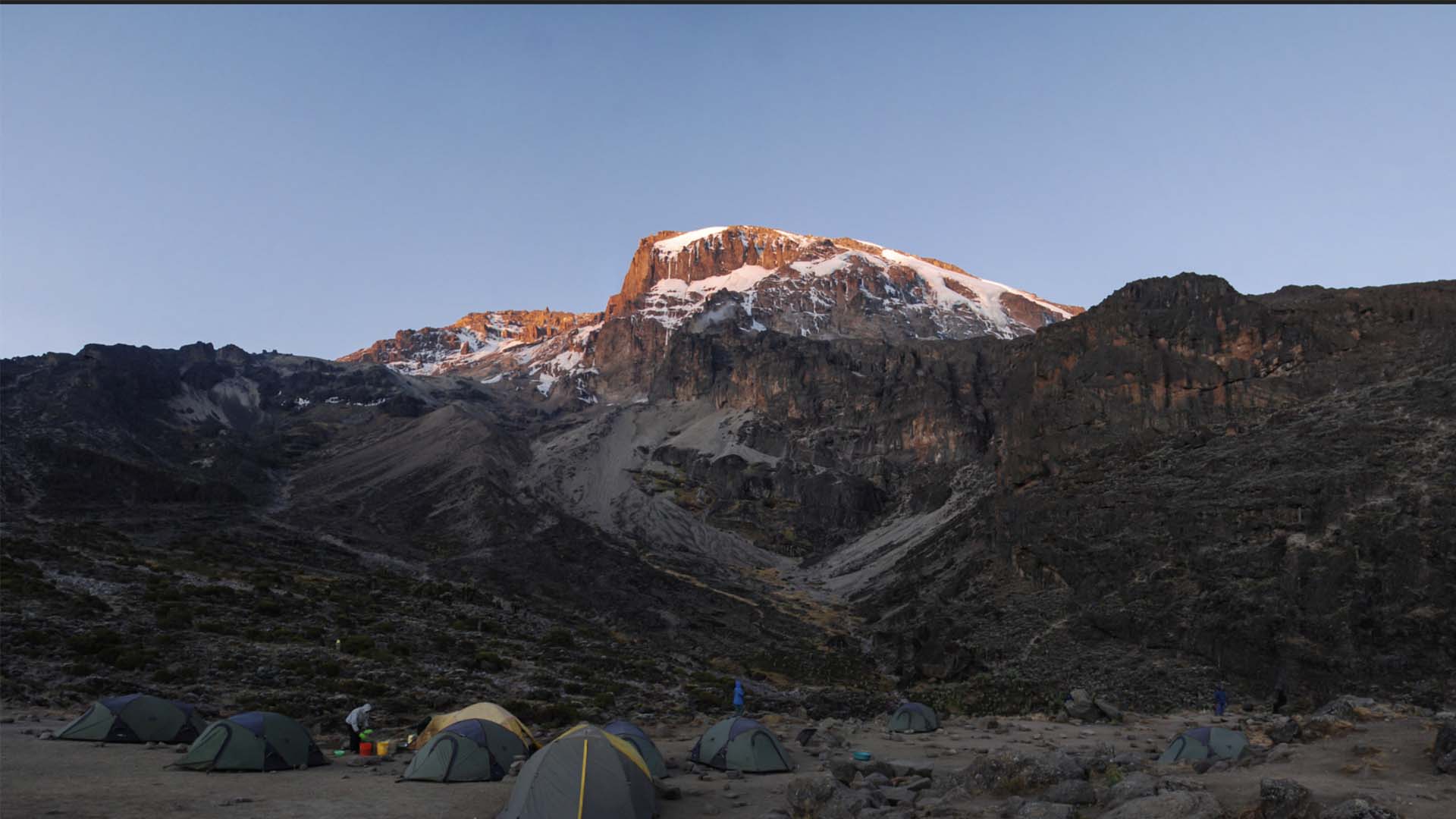 Marangu_camp_site_Kilimanjaro